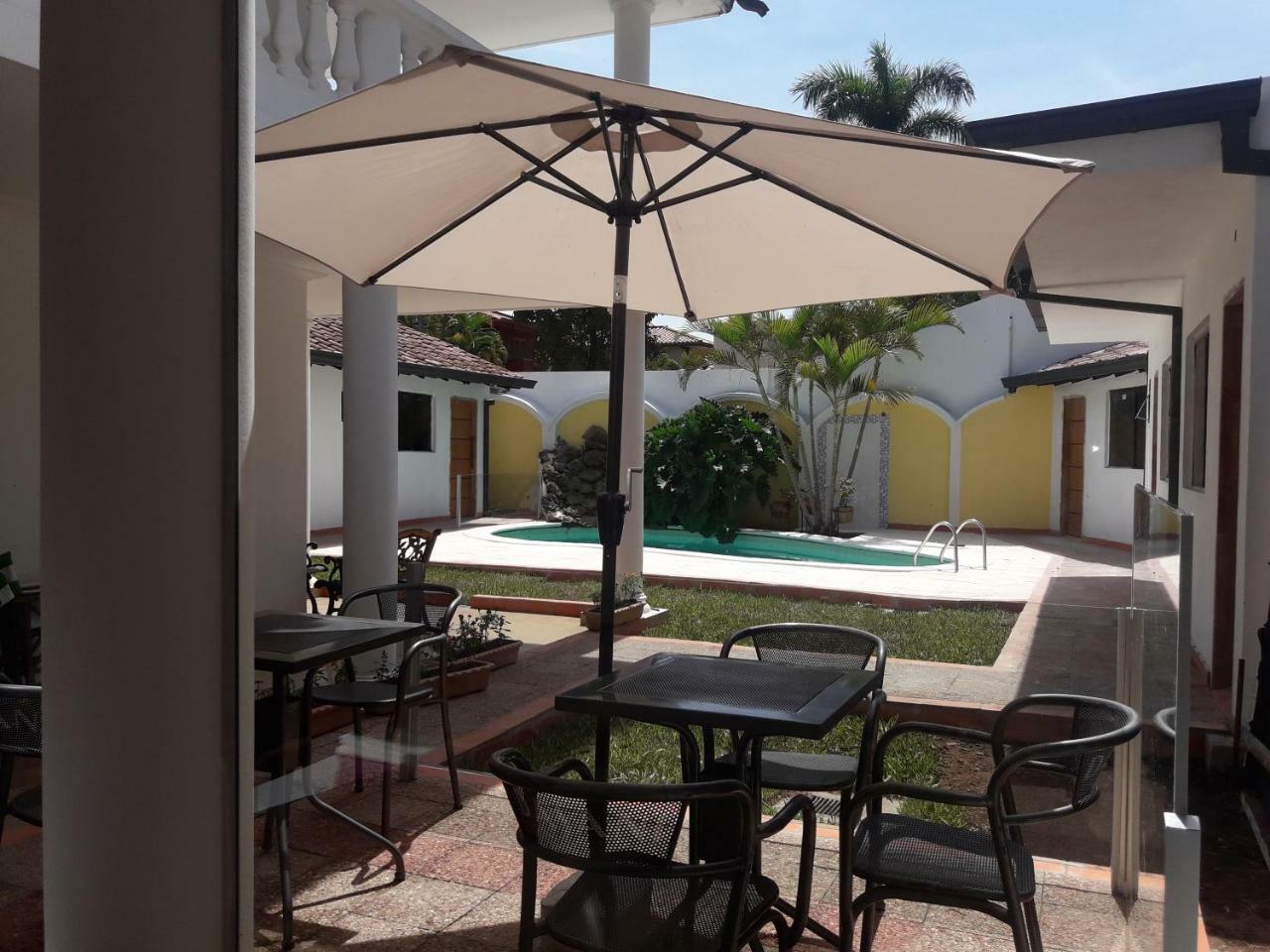 Hotel Casa Jardin Asunción Exterior photo